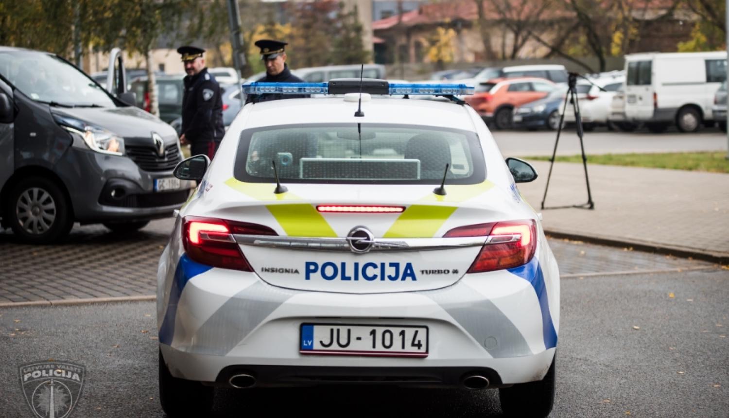Valsts policija pabeidz izmeklēšanu kriminālprocesos par automašīnu zādzībām un vadīšanu reibumā, bez tiesībām